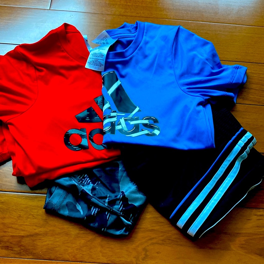 Adidas boys 5/6 years matching shorts &shirts - Picture 1 of 3